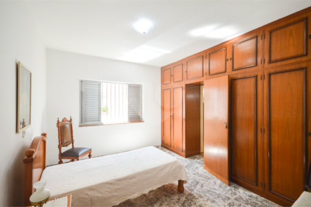Casa à venda com 3 quartos, sendo 1 suíte, em Planalto Paulista, São Paulo, SP