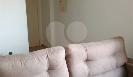 Apartamento à venda com 2 quartos em Parque Maria Domitila, São Paulo, SP