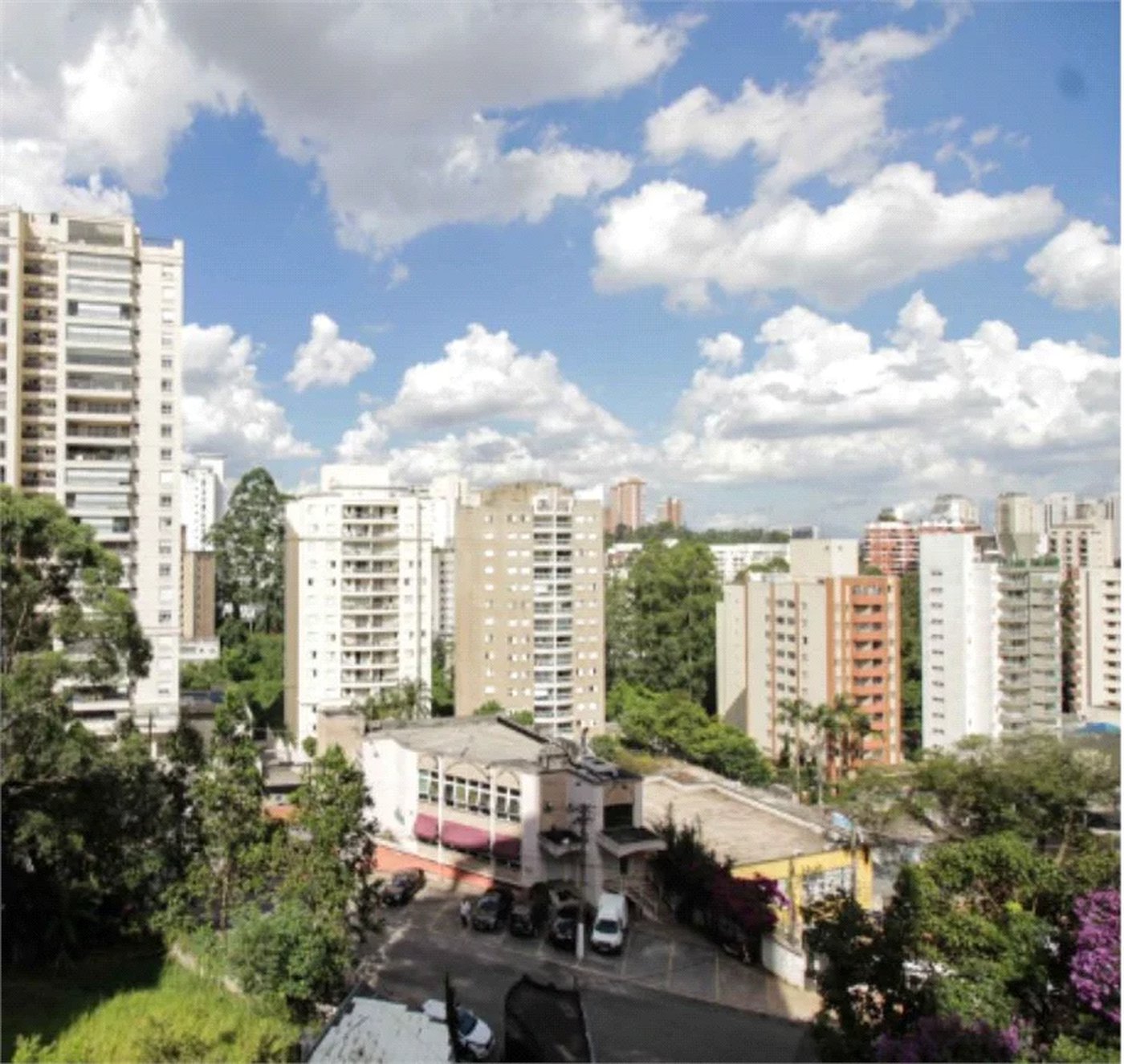 Apartamento à venda com 4 quartos, sendo 3 suítes,  em Vila Andrade, São Paulo, SP