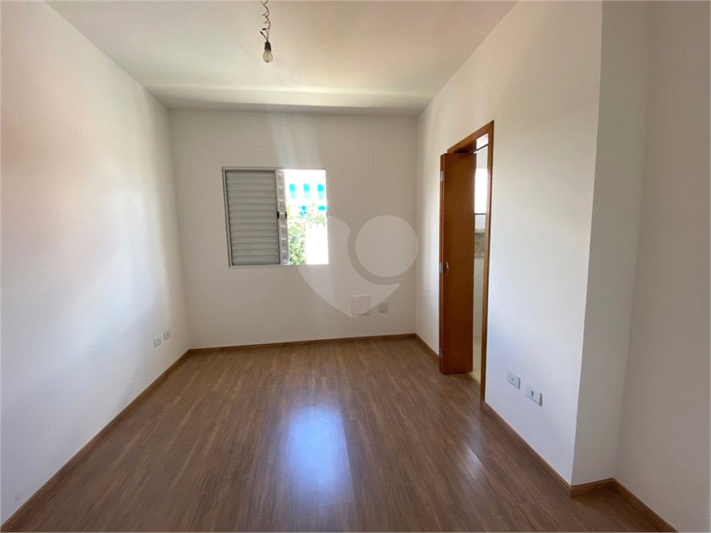 Casa para alugar com 3 quartos, sendo 1 suíte,  no condomínio Villagio DI Maria, São Paulo - SP