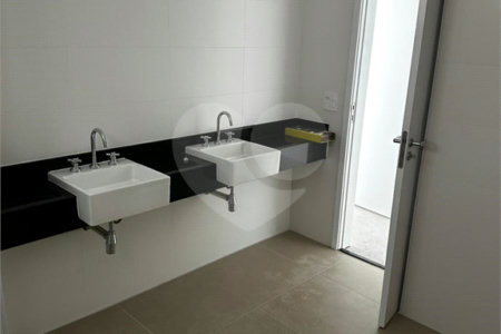 Apartamento à venda com 4 suítes em Água Branca, São Paulo, SP