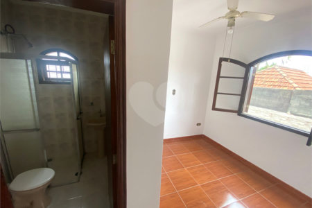 Sobrado à venda com 4 quartos, sendo 2 suítes,  em Vila Gustavo, São Paulo, SP