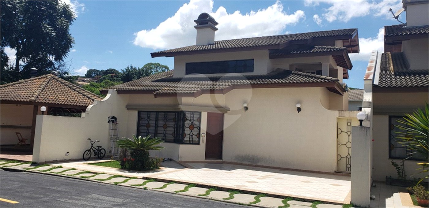 Casa para alugar com 3 suítes no condomínio Jardim Siriema, Atibaia - SP