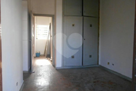 Casa à venda com 3 quartos em Mirandópolis, São Paulo, SP