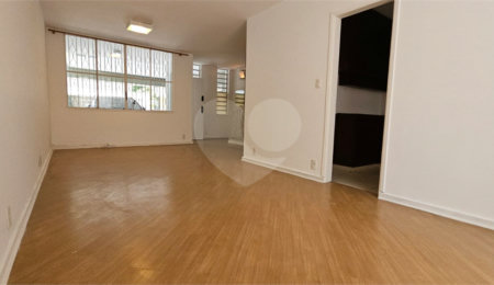 Casa de Vila à venda com 3 quartos, sendo 1 suíte,  em Itaim Bibi, São Paulo, SP