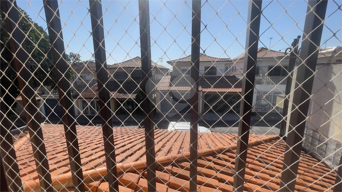 Sobrado à venda com 4 quartos, sendo 1 suíte,  em Jardim Ester Yolanda, São Paulo, SP