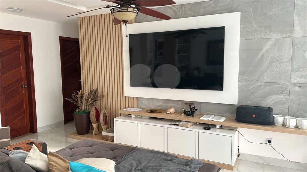 Casa à venda com 5 quartos, sendo 1 suíte, em Caravelas, Armação dos Búzios, RJ