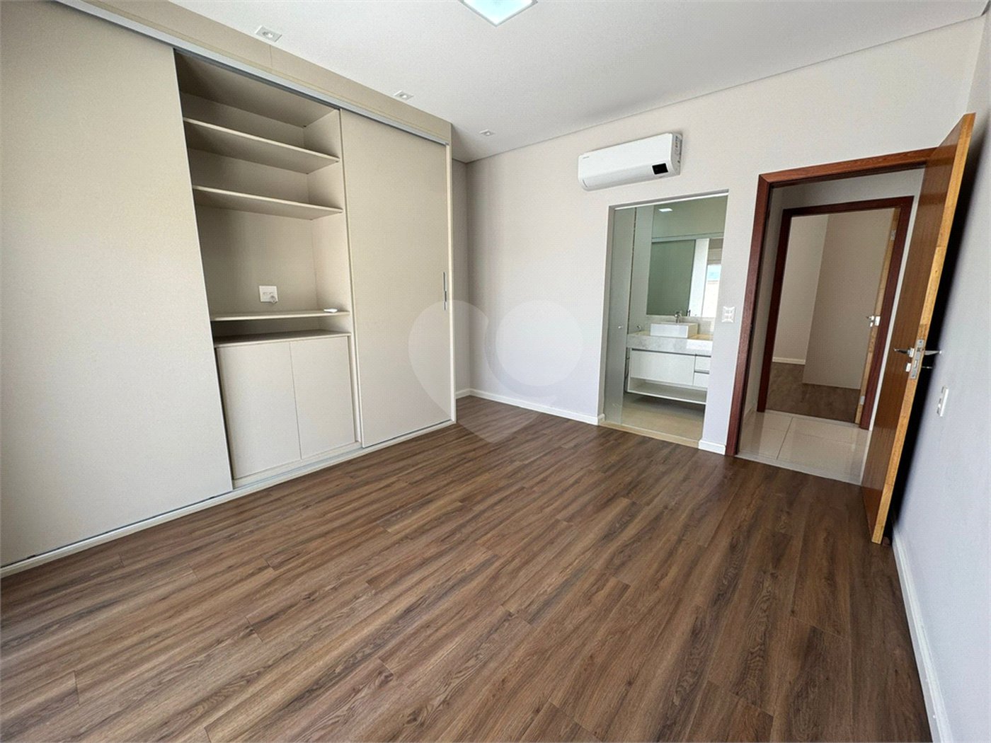Casa à venda ou para alugar com 2 suítes no condomínio Villa do Bosque, Sorocaba - SP