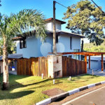 Casa à venda com 4 quartos, sendo 3 suítes, no condomínio Cantareira, Mairiporã - SP