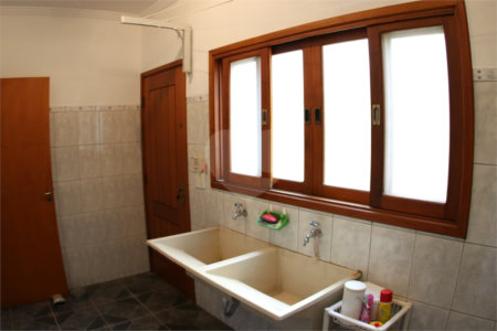 Casa à venda ou para alugar com 3 suítes em Vila Petrópolis, Atibaia, SP
