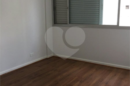 Apartamento à venda com 3 quartos, sendo 1 suíte, em Itaim Bibi, São Paulo, SP