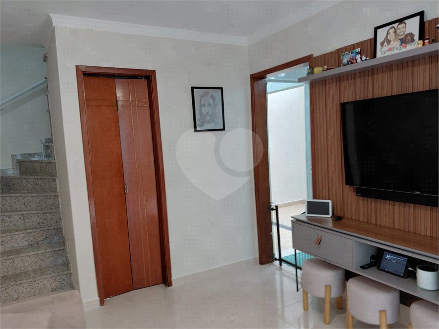 Casa à venda com 2 suítes no condomínio Residencial Guilhen, São Paulo - SP