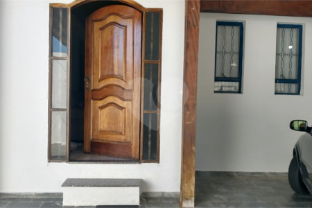 Casa à venda com 4 quartos, sendo 2 suítes,  em Conjunto Habitacional Brás Cubas, Mogi das Cruzes, SP