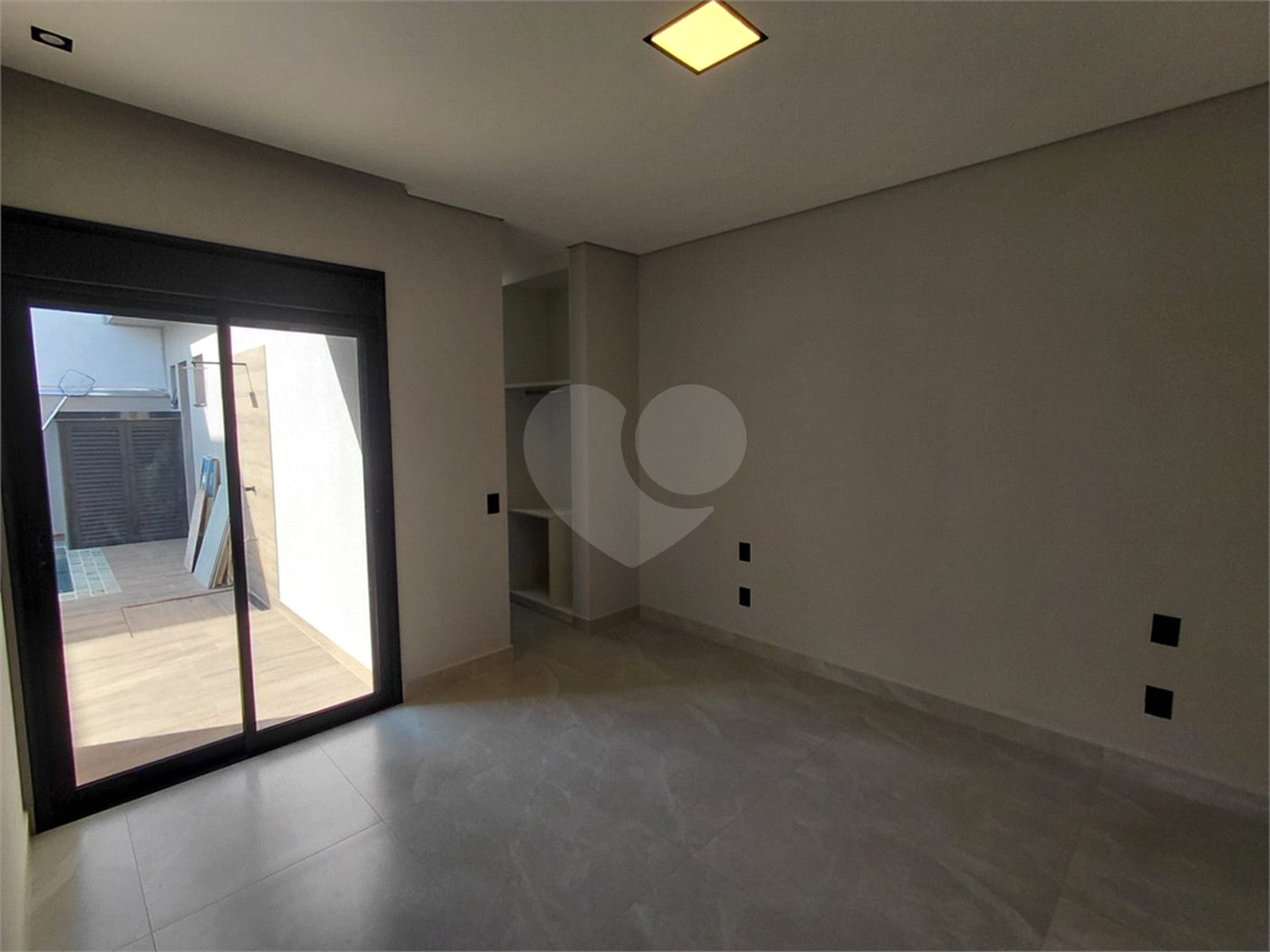 Casa à venda com 3 suítes no condomínio Residencial Milano, Indaiatuba - SP
