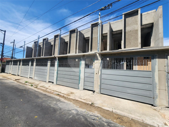 Sobrado à venda com 3 suítes em Vila Guilherme, São Paulo, SP