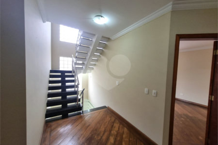 Sobrado à venda ou para alugar com 5 quartos, sendo 4 suítes,  em City América, São Paulo, SP