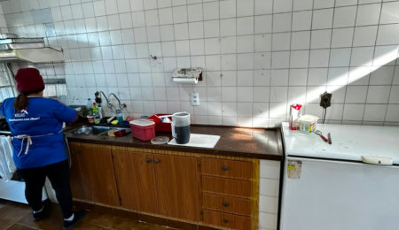 Casa à venda com 3 quartos, sendo 1 suíte,  em Vila Nova, Três Lagoas, MS