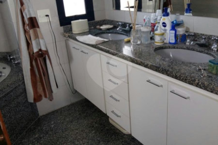 Apartamento à venda com 3 quartos, sendo 2 suítes, em Jardim Parque Morumbi, São Paulo, SP