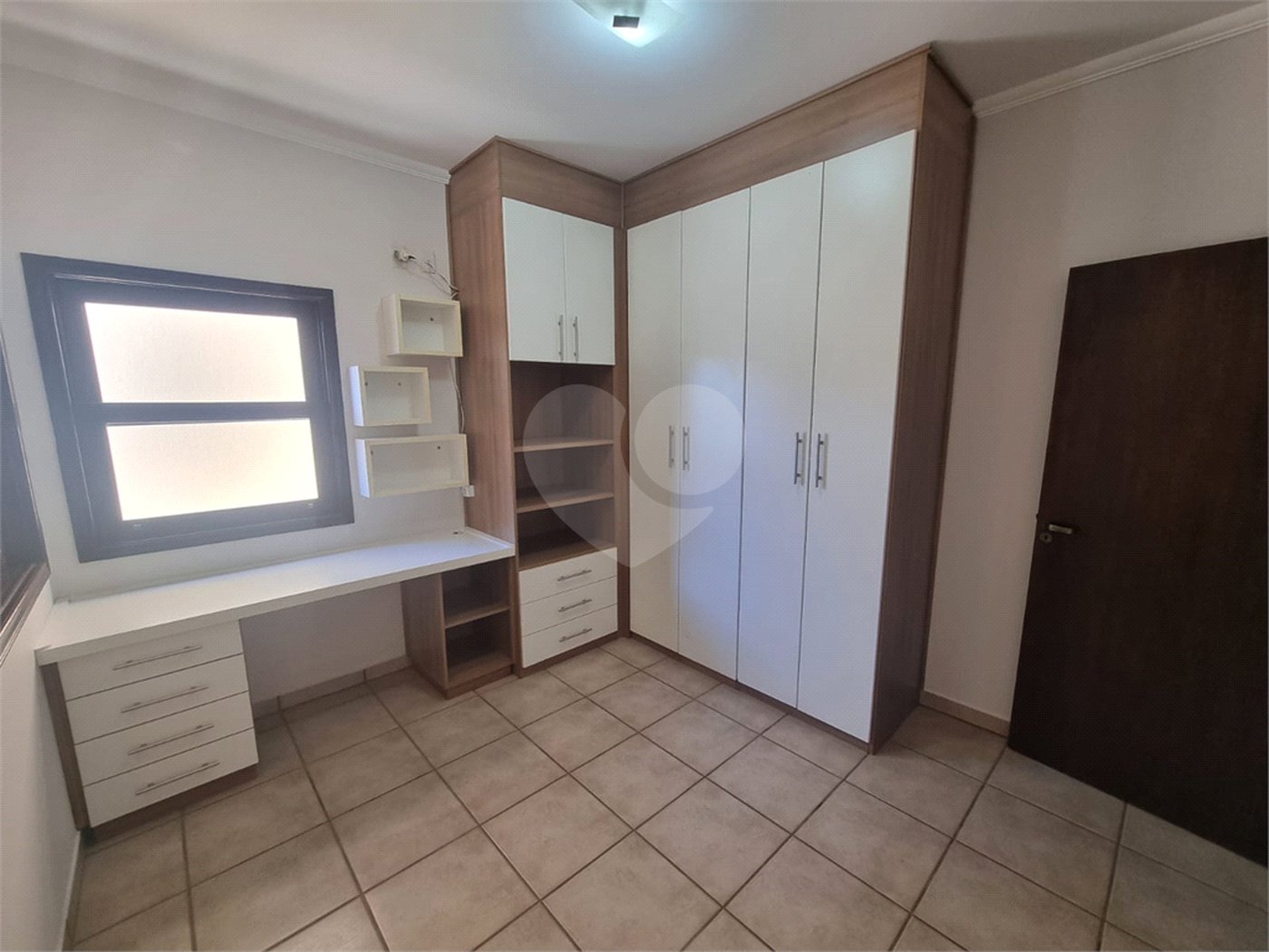 Casa à venda ou para alugar com 3 quartos, sendo 1 suíte, no condomínio Terras de Vinhedo, Vinhedo - SP