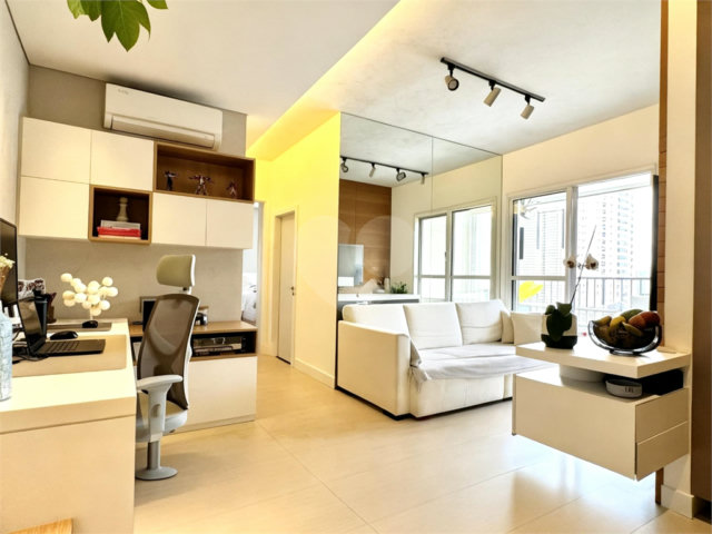 Apartamento à venda com 2 quartos, sendo 1 suíte,  em Brooklin, São Paulo, SP