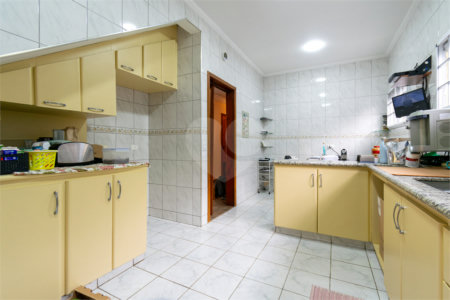 Casa à venda com 3 quartos, sendo 1 suíte,  em Vila Cordeiro, São Paulo, SP