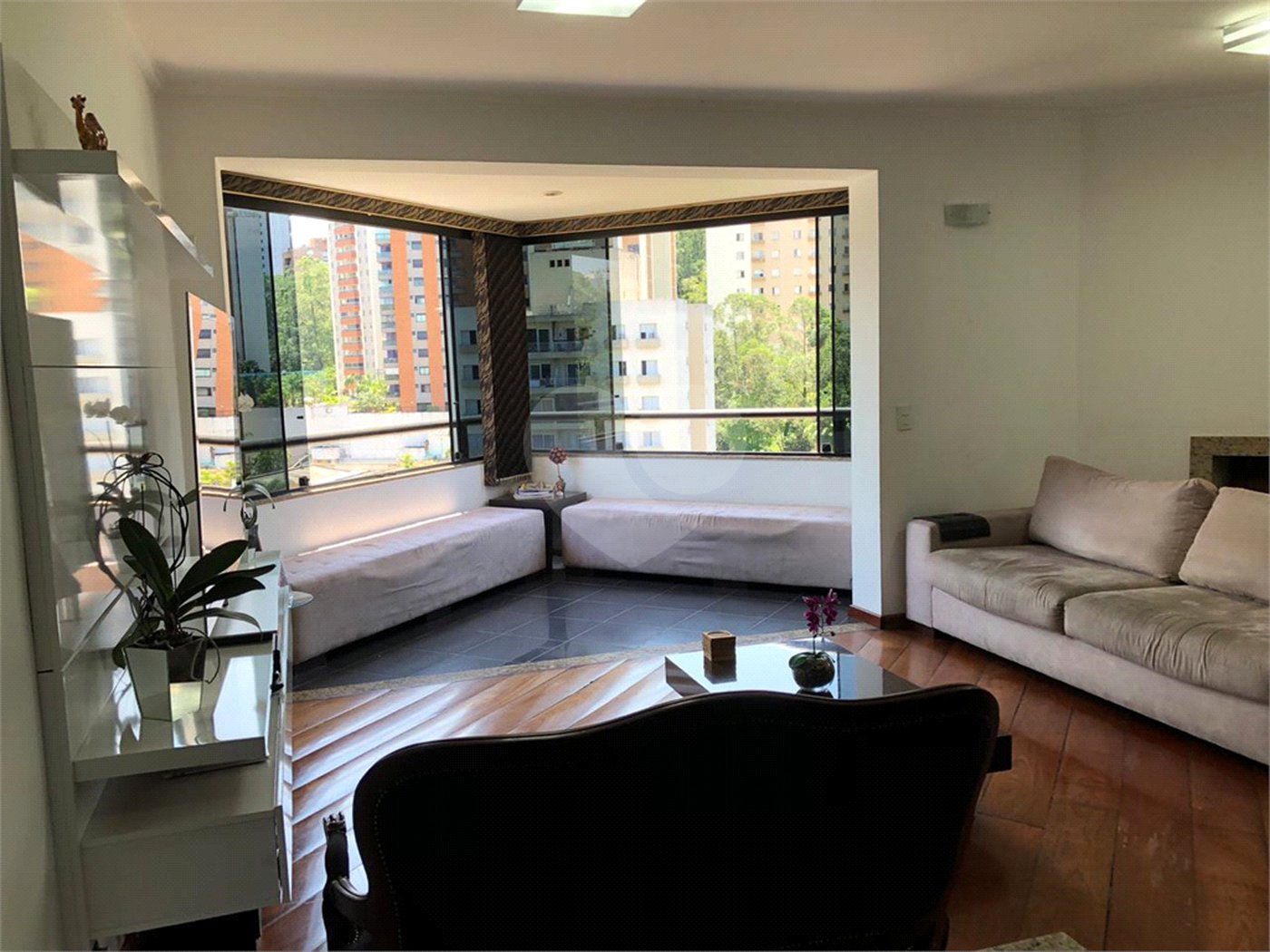 Cobertura à venda com 5 quartos, sendo 3 suítes, em Vila Andrade, São Paulo, SP