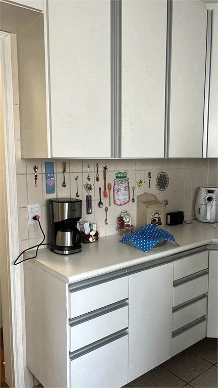 Apartamento à venda com 3 quartos, sendo 1 suíte, em Jardim das Acácias, São Paulo, SP