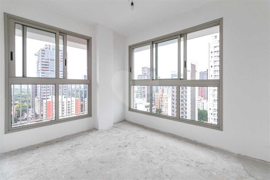 Apartamento à venda com 2 suítes em Pinheiros, São Paulo, SP