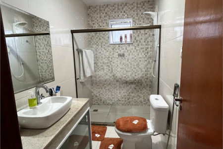 Casa à venda com 4 quartos, sendo 1 suíte, em Campo Grande, Rio de Janeiro, RJ