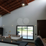 Casa à venda com 4 quartos, sendo 2 suítes, no condomínio Primavera, Salto - SP