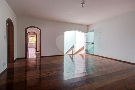 Casa à venda com 5 suítes em Jardim Prudência, São Paulo, SP