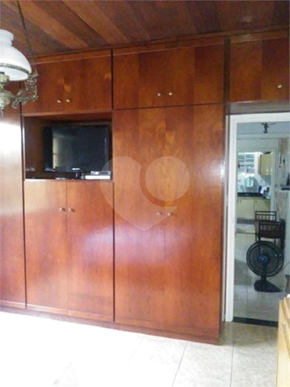Sobrado à venda com 3 quartos, sendo 1 suíte, em Jardim Itacolomi, São Paulo, SP