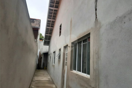 Casa à venda com 2 quartos, sendo 1 suíte, em Bosque dos Eucaliptos, São José dos Campos, SP