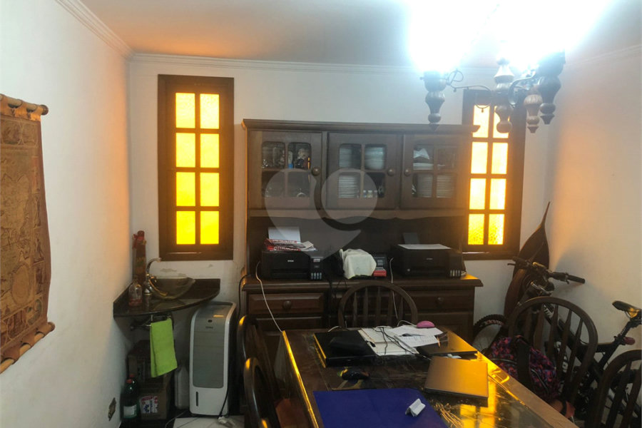 Sobrado à venda com 4 quartos, sendo 1 suíte, em Sumaré, São Paulo, SP
