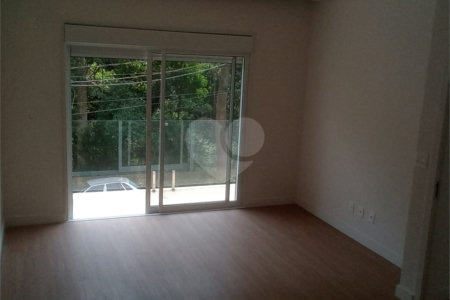 Casa à venda com 3 suítes no condomínio Mosaico da Serra, Mogi das Cruzes - SP