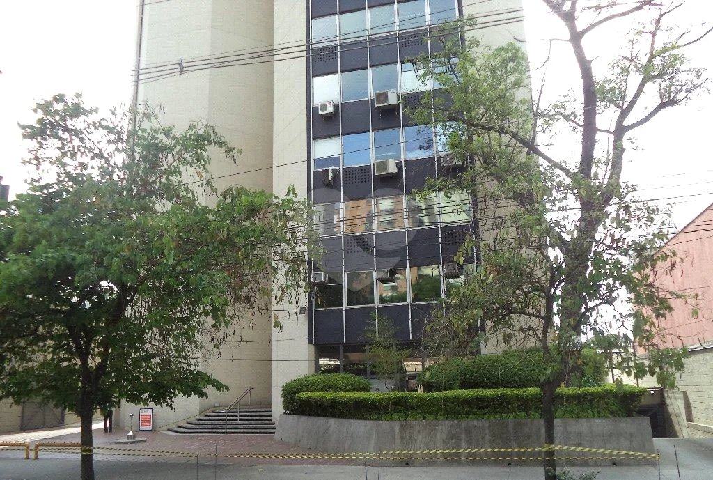 Sala comercial para locação e venda. 204m² AU