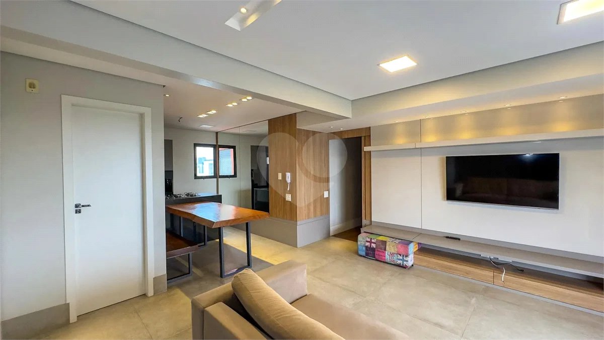 Apartamento à venda com 3 quartos, sendo 1 suíte, em Chácara Santo Antônio, São Paulo, SP