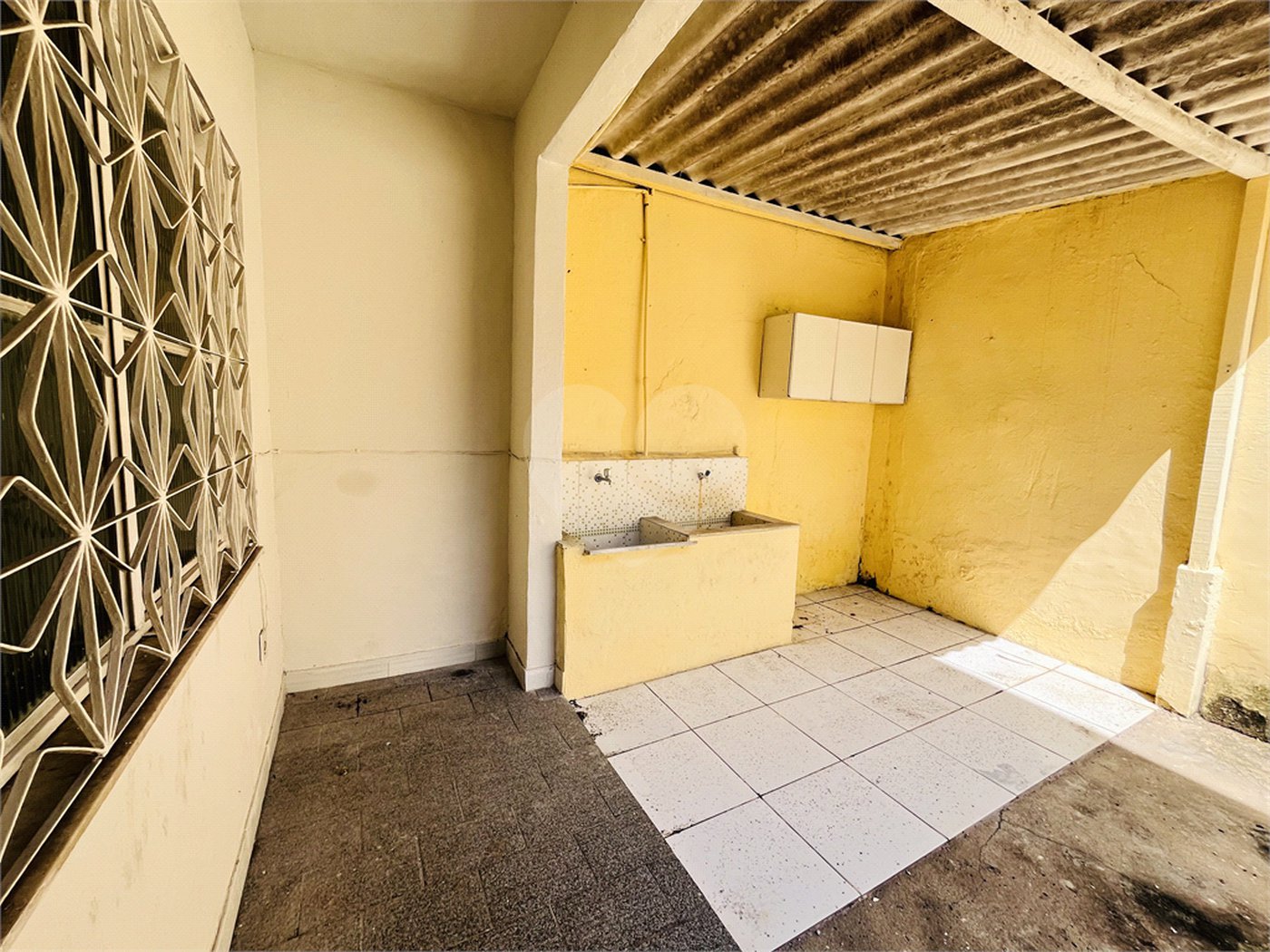 Casa à venda com 3 quartos em Campo Grande, Rio de Janeiro, RJ