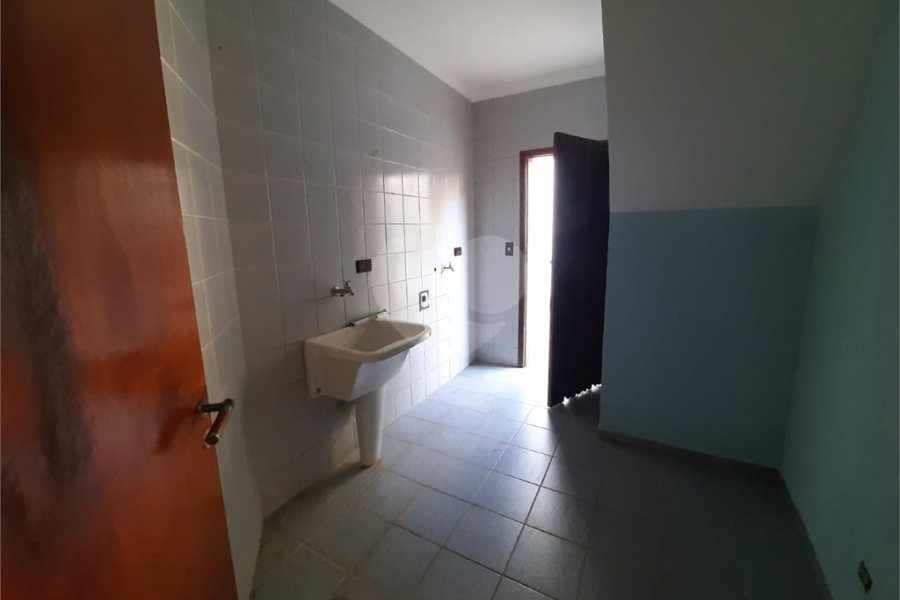 Casa à venda com 5 quartos, sendo 1 suíte, no condomínio Alpes de Mairiporã, Mairiporã - SP