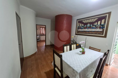 Casa à venda com 4 quartos, sendo 3 suítes,  no Centro, Indaiatuba, SP