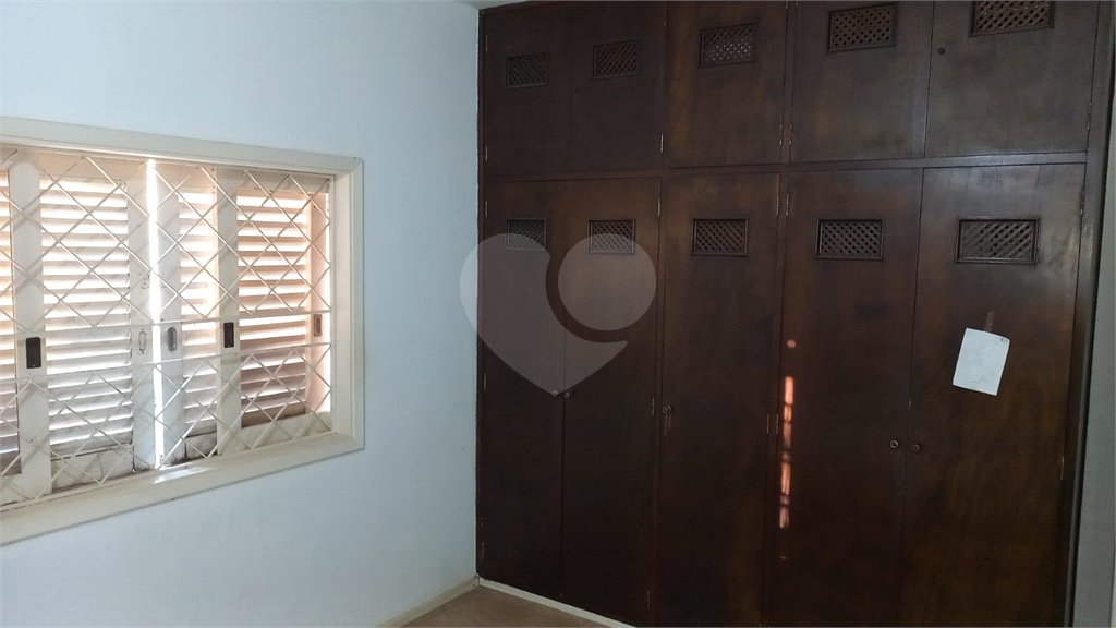Casa à venda ou para alugar com 4 quartos, sendo 1 suíte, no Centro, Vinhedo, SP
