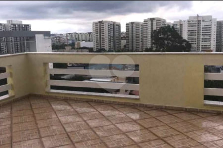 Casa à venda com 4 quartos, sendo 3 suítes,  em Cerâmica, São Caetano do Sul, SP