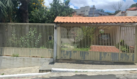 Casa Térrea à venda ou para alugar com 3 quartos, sendo 1 suíte,  em Horto, São Paulo, SP
