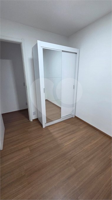 Apartamento à venda com 2 quartos em Vila Zat, São Paulo, SP