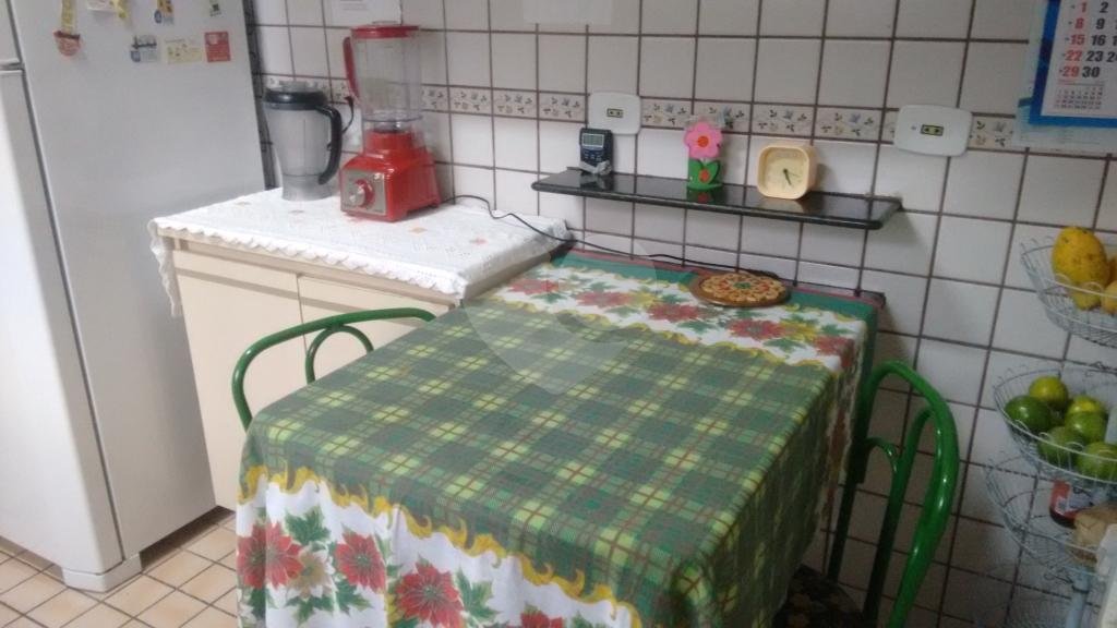 Sobrado à venda com 4 quartos, sendo 1 suíte, em Campo Belo, São Paulo, SP