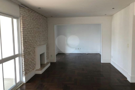 Apartamento à venda com 3 suítes em Vila Suzana, São Paulo, SP