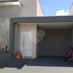 Casa à venda com 2 quartos, sendo 1 suíte, no condomínio Residencial Jardim, Sorocaba - SP