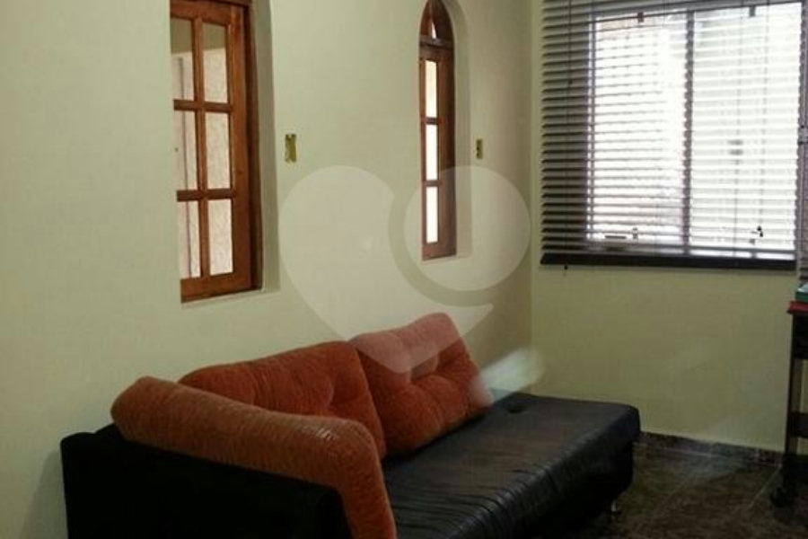 Sobrado à venda com 3 quartos, sendo 1 suíte, em Vila Nova Cachoeirinha, São Paulo, SP
