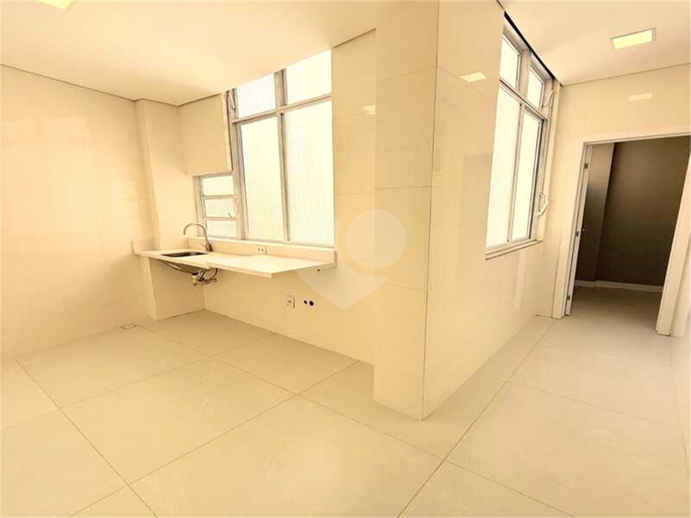 Apartamento à venda com 3 quartos, sendo 1 suíte, em Laranjeiras, Rio de Janeiro, RJ