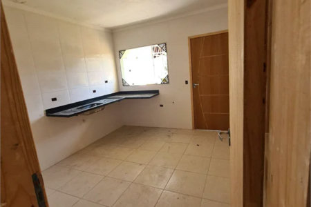Sobrado à venda com 3 quartos, sendo 1 suíte, em Vila Gomes, São Paulo, SP